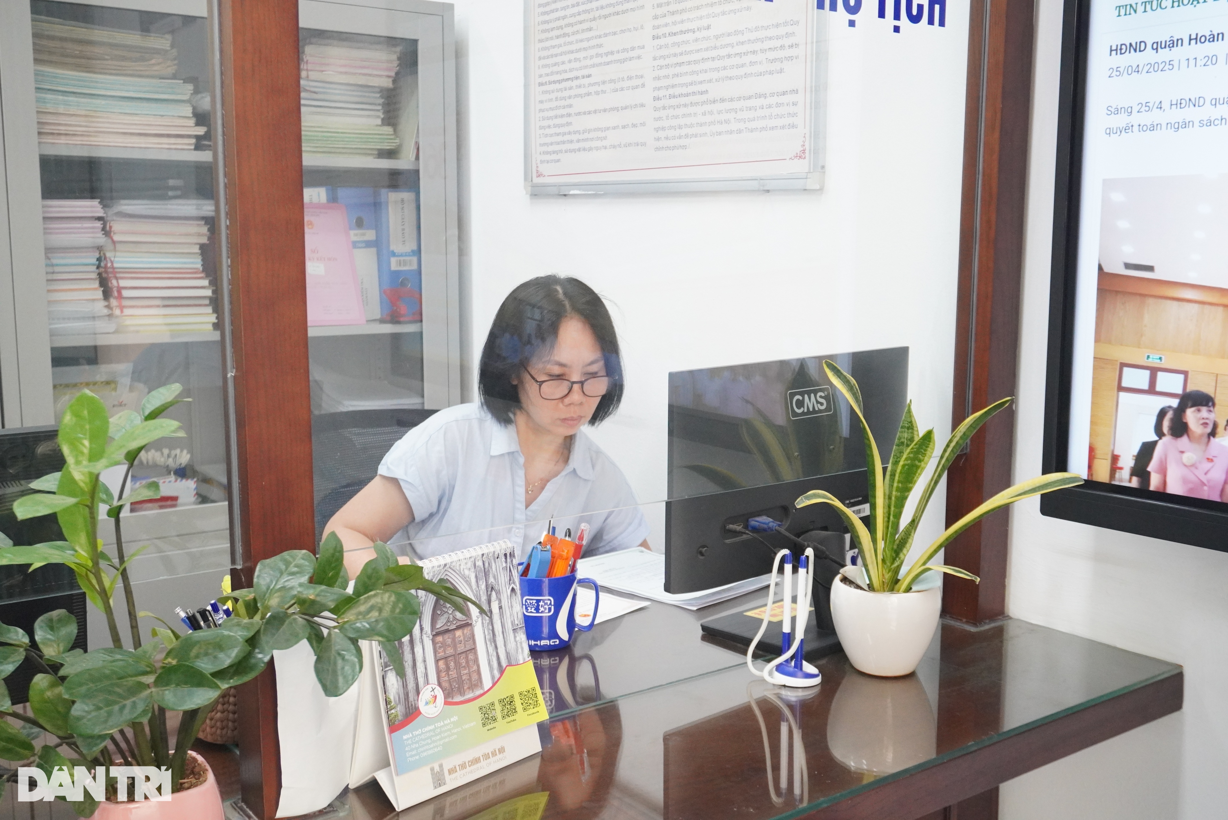 Hết thời bất khả xâm phạm, công chức giỏi phải được trả lương vượt trội - 4 Hết thời bất khả xâm phạm, công chức giỏi phải được trả lương vượt trội - 4
