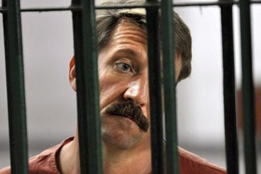 Nga phản pháo Mỹ vụ kết án “kẻ buôn thần chết”