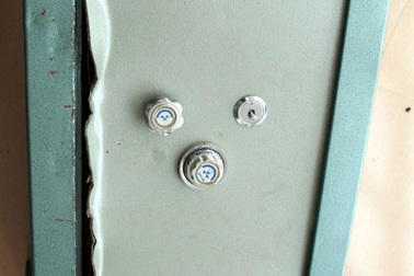 Trộm đột nhập cơ quan công quyền phá két sắt