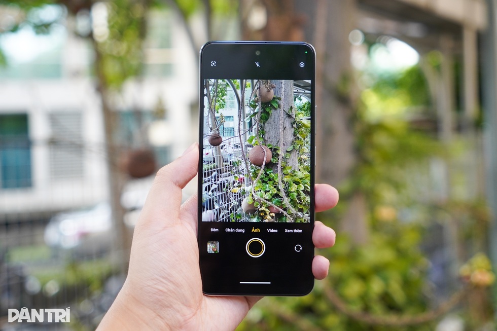 Đánh giá Vivo Y29: Pin khỏe, độ bền cao nhưng còn hạn chế về camera - 12 Đánh giá Vivo Y29: Pin khỏe, độ bền cao nhưng còn hạn chế về camera - 12