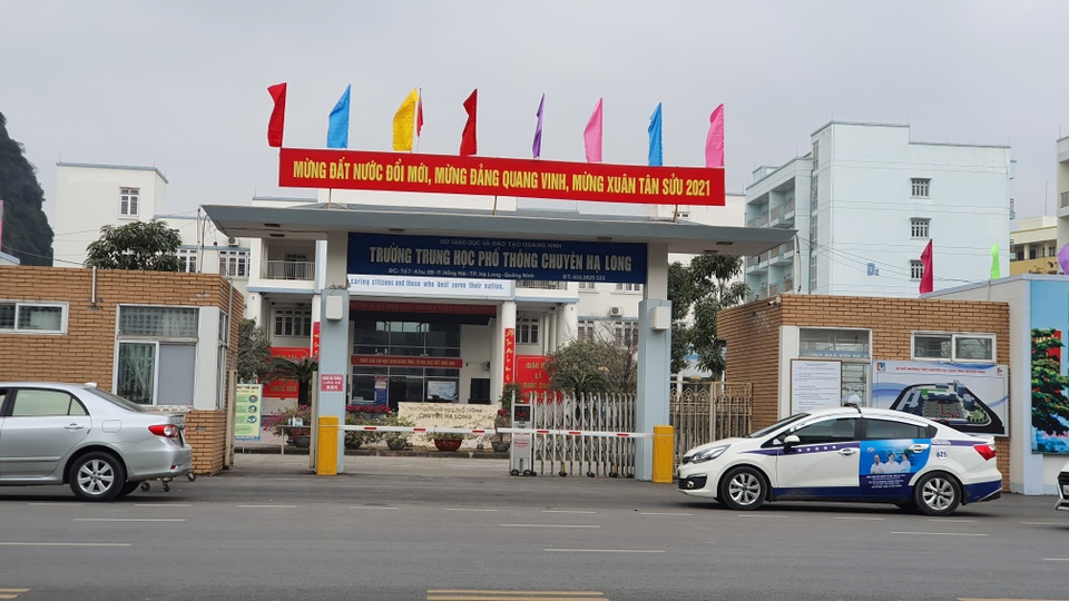 11 ca mắc Covid-19 trong cộng đồng, đường phố Quảng Ninh vắng tanh - 3 11 ca mắc Covid-19 trong cộng đồng, đường phố Quảng Ninh vắng tanh - 3