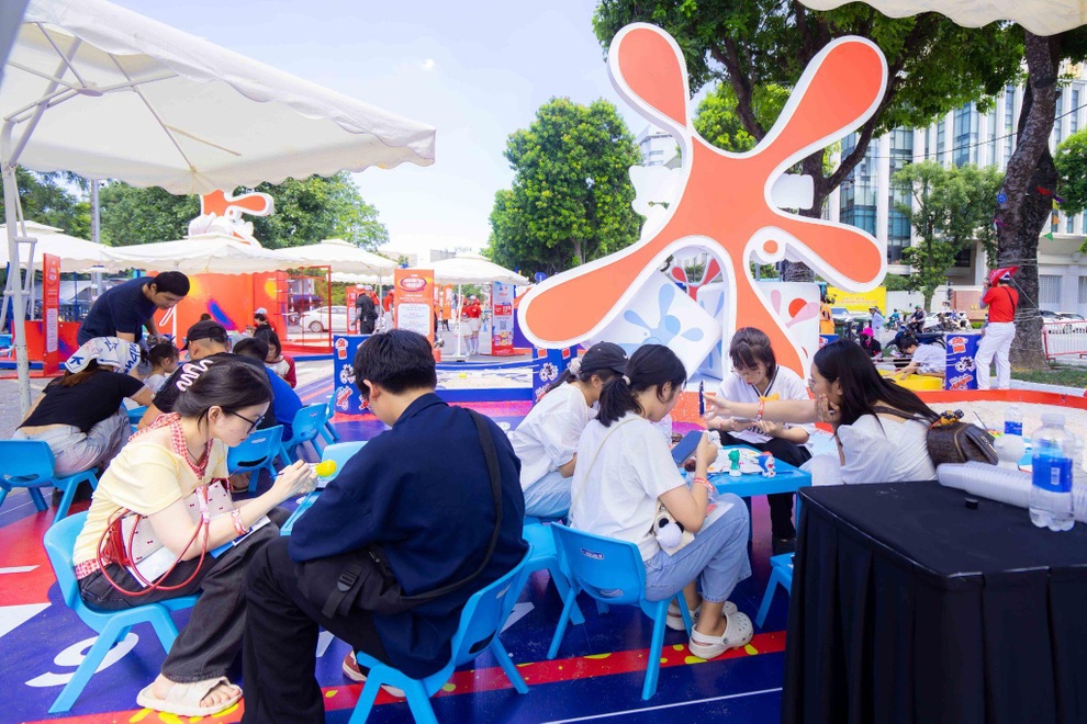 OMO tổ chức “Pháo đài lấm bẩn” tại Hà Nội: Bích Phương, RHYDER góp mặt - 4 OMO tổ chức “Pháo đài lấm bẩn” tại Hà Nội: Bích Phương, RHYDER góp mặt - 4