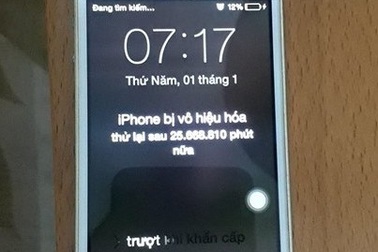 Bi hài chiếc iPhone bị khóa máy gần... 50 năm tại Hà Nội