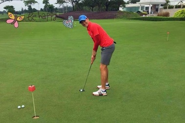 Công Vinh giải nghệ đi làm golf thủ?