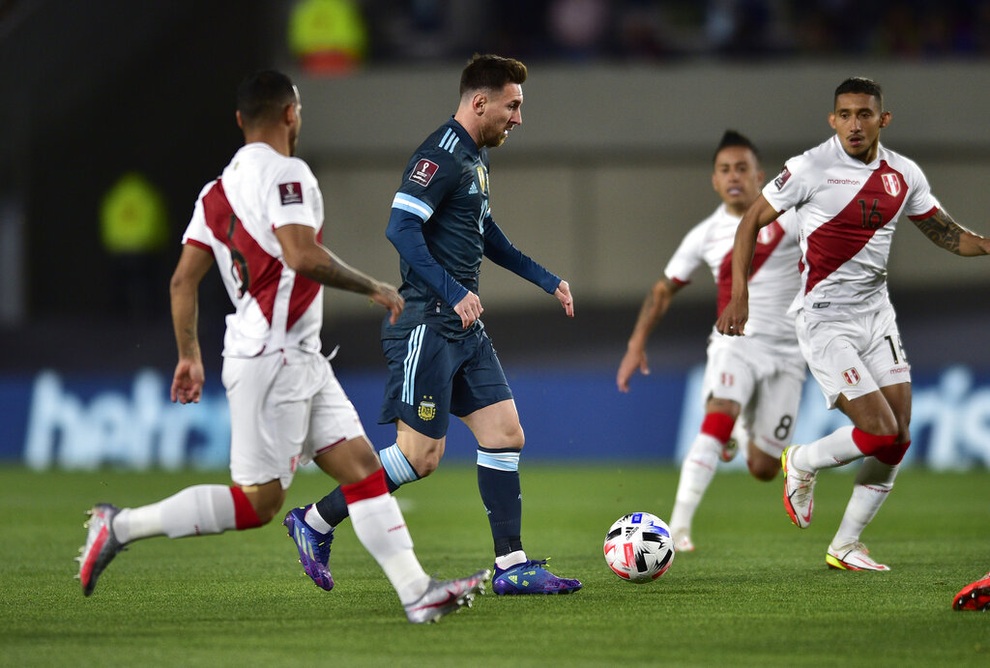 Messi nhạt nhòa, Lautaro Martinez giúp Argentina đánh bại Peru - 1 Messi nhạt nhòa, Lautaro Martinez giúp Argentina đánh bại Peru - 1