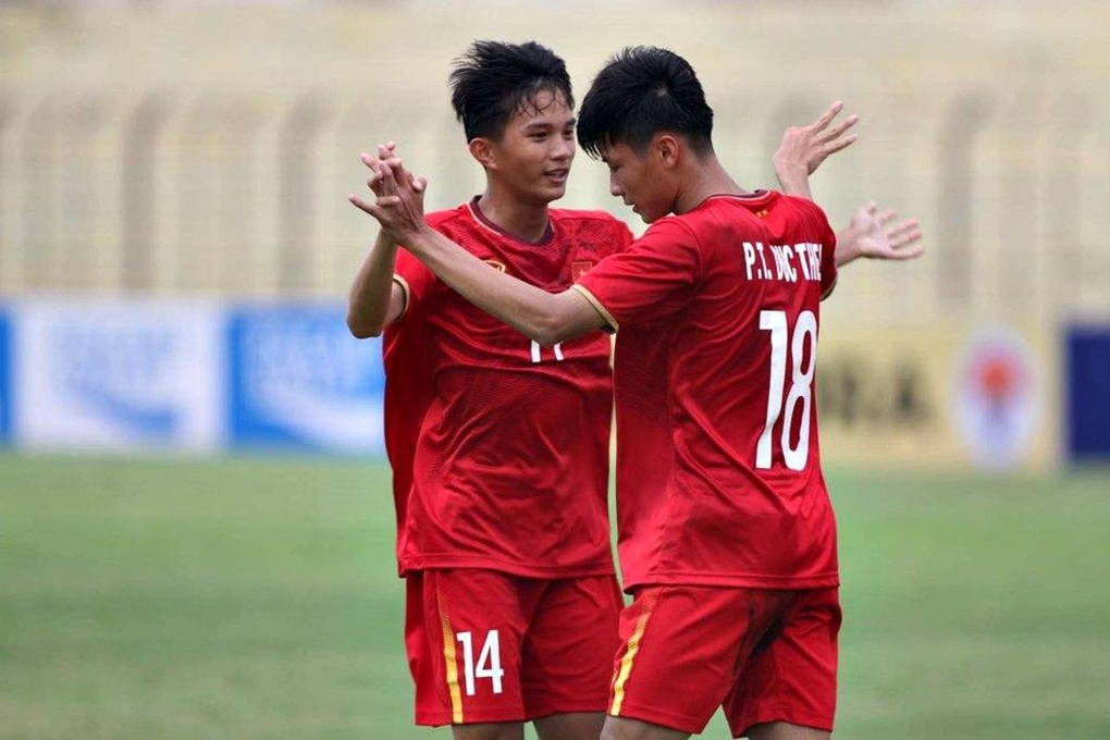 U16 Việt Nam thắng đậm Philippines, chờ quyết đấu Indonesia - 4 U16 Việt Nam thắng đậm Philippines, chờ quyết đấu Indonesia - 4