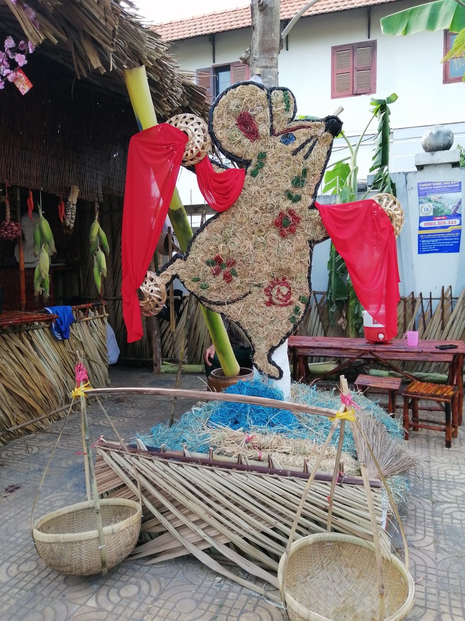 Rộn ràng “Chợ quê ngày Tết” giữa lòng thành phố - 10 Rộn ràng “Chợ quê ngày Tết” giữa lòng thành phố - 10