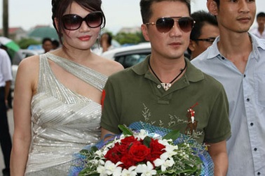 Sự xuất hiện của “ngôi sao” hát đám cưới thể hiện đẳng cấp của đại gia?