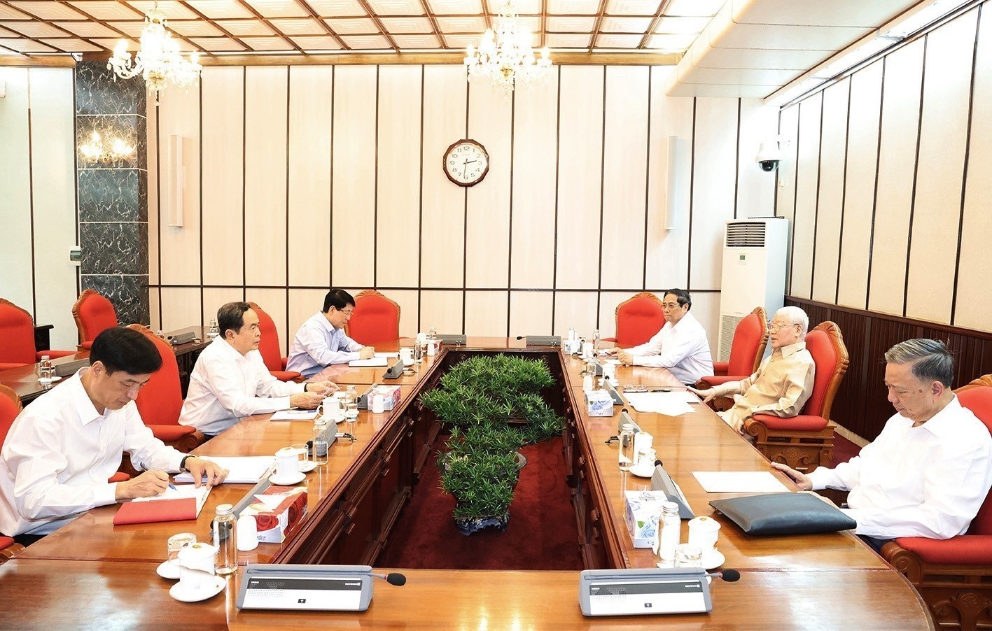Tổng Bí thư Nguyễn Phú Trọng chủ trì họp lãnh đạo chủ chốt - 2