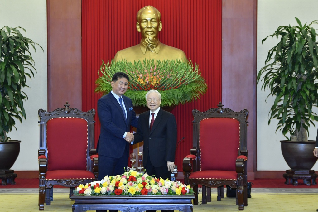 Tổng Bí thư Nguyễn Phú Trọng tiếp Tổng thống Mông Cổ - 1 Tổng Bí thư Nguyễn Phú Trọng tiếp Tổng thống Mông Cổ - 1