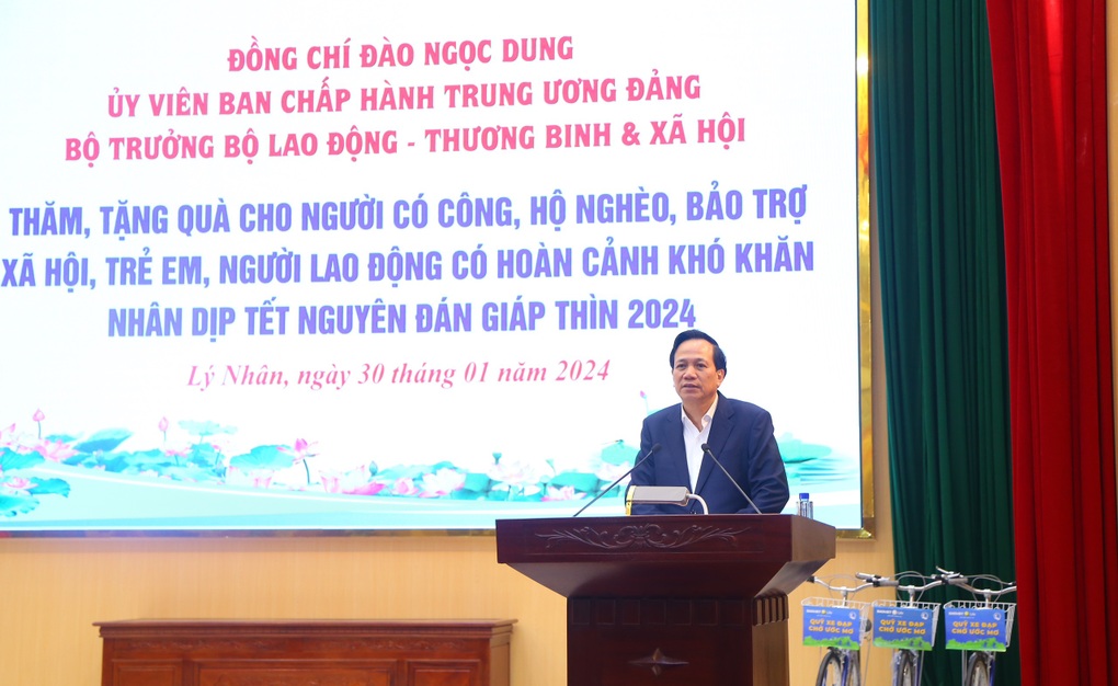 Nhớ kỷ niệm gian khó, Bộ trưởng mang theo nỗi niềm đau đáu về quê hương - 2 Nhớ kỷ niệm gian khó, Bộ trưởng mang theo nỗi niềm đau đáu về quê hương - 2