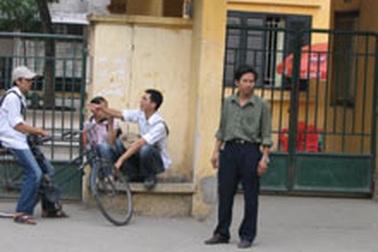 “Tụt huyết áp” vì môn Sử