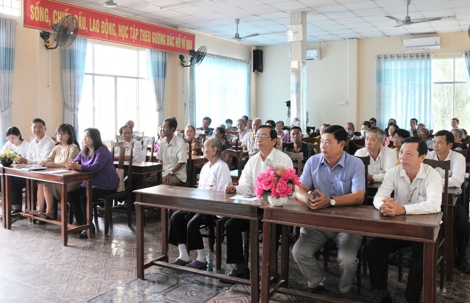 Mang Xuân yêu thương đến với gia đình chính sách còn khó khăn tại Cần Thơ - 1 Mang Xuân yêu thương đến với gia đình chính sách còn khó khăn tại Cần Thơ - 1