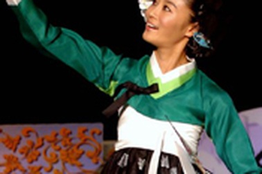 Ấn tượng “Đêm thời trang Hwang Ji Yi”