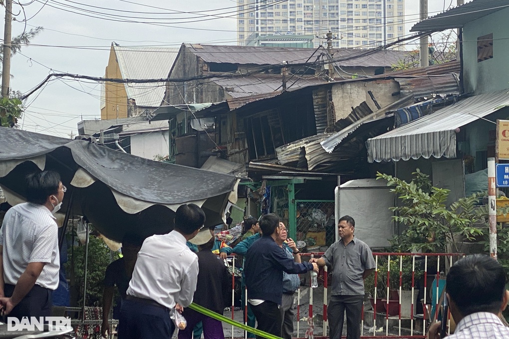 Mẹ cứu con và kẹt lại trong căn nhà bị cháy khiến 3 người chết ở TPHCM