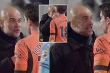 Tức tối vì Man City hòa cay đắng, HLV Pep Guardiola mắng xối xả hai học trò