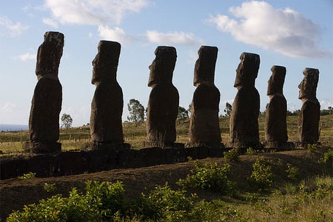Huyền bí đảo Phục Sinh ở Chile