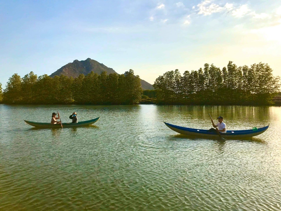 Du khách thích thú check-in làng bích họa đầu tiên ở Ninh Thuận - 7 Du khách thích thú check-in làng bích họa đầu tiên ở Ninh Thuận - 7
