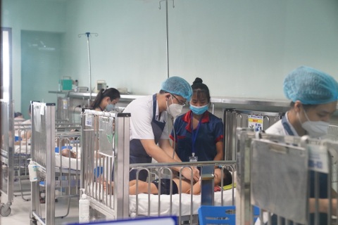 Virus Adeno khiến 6 trẻ tử vong nguy hiểm mức nào, làm sao để phòng bệnh?