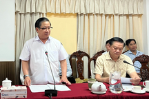 Cần Thơ họp khẩn vì lo hàng trăm tấn rác tồn đọng mỗi ngày