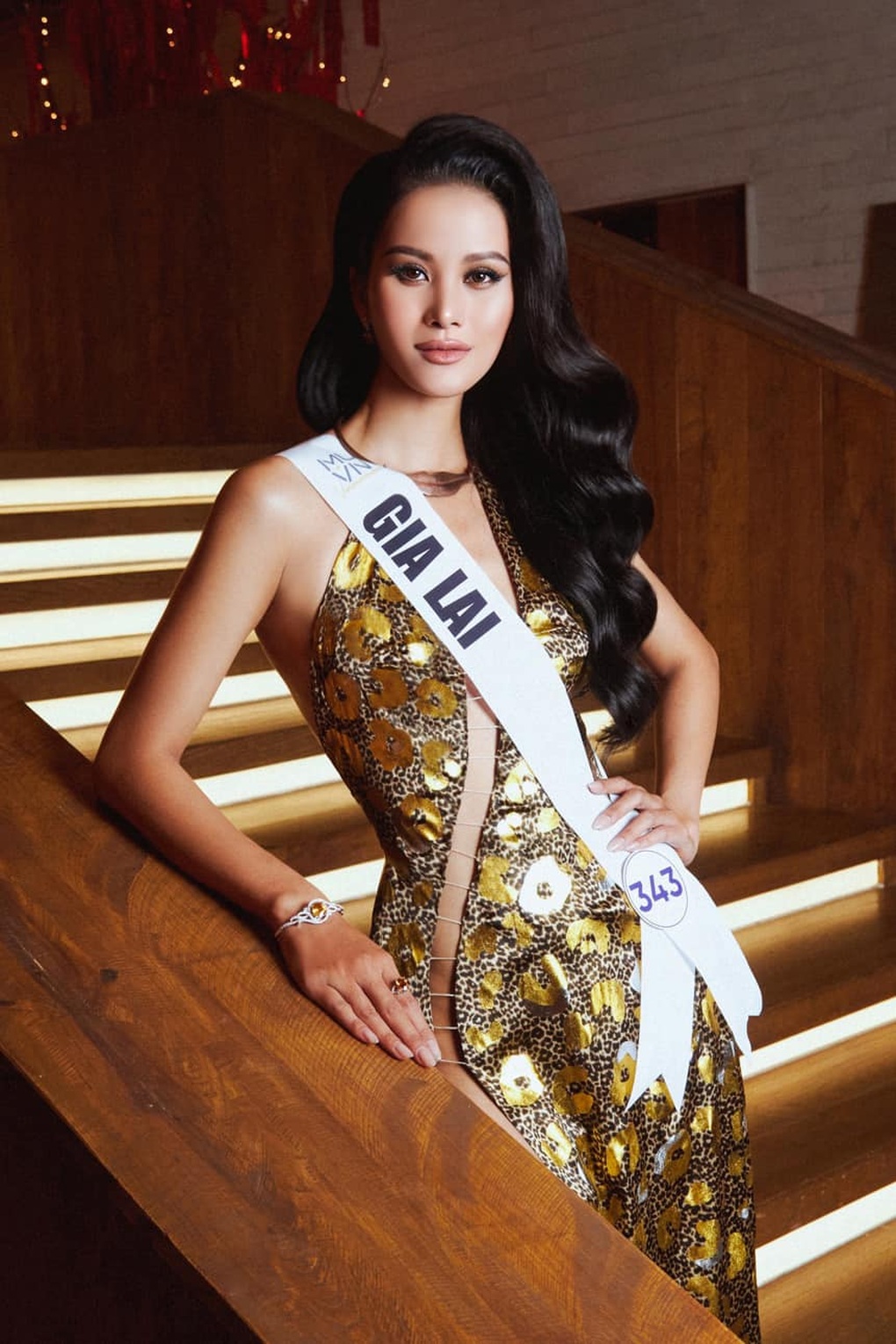 Mỹ nhân kiên trì 4 lần đi thi Miss Universe Vietnam nóng bỏng cỡ nào? - 8 Mỹ nhân kiên trì 4 lần đi thi Miss Universe Vietnam nóng bỏng cỡ nào? - 8
