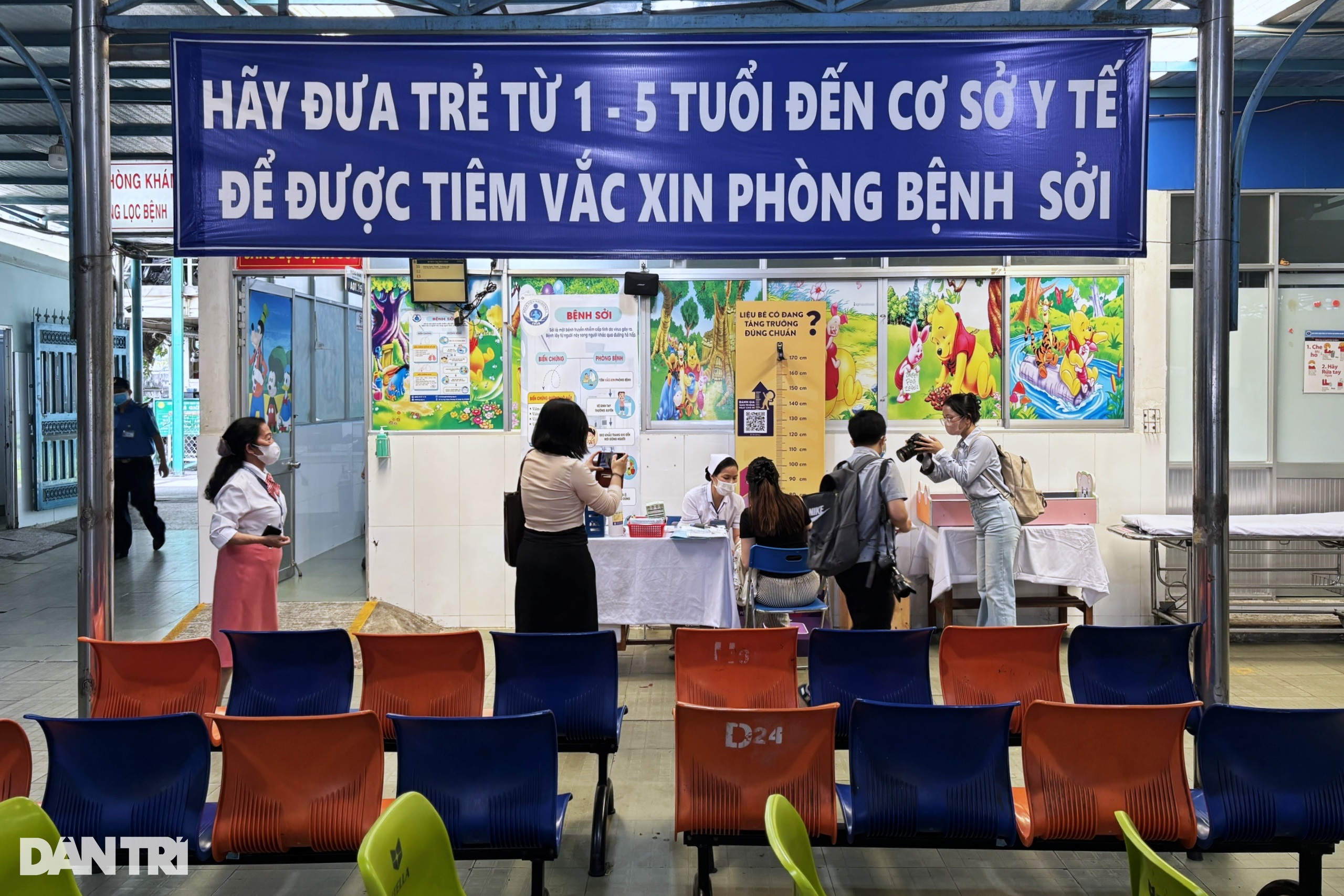 Thứ trưởng Bộ Y tế: 11 năm mới cập nhật hướng dẫn điều trị sởi là quá chậm - 4 Thứ trưởng Bộ Y tế: 11 năm mới cập nhật hướng dẫn điều trị sởi là quá chậm - 4
