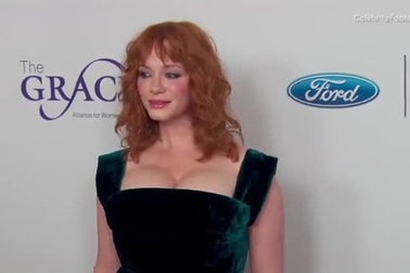 Lộ diện người mẫu đằng sau tấm poster phim nổi tiếng gợi cảm