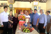 Quảng Nam chi 153 tỷ đồng mỗi năm tặng quà lễ, Tết người có công