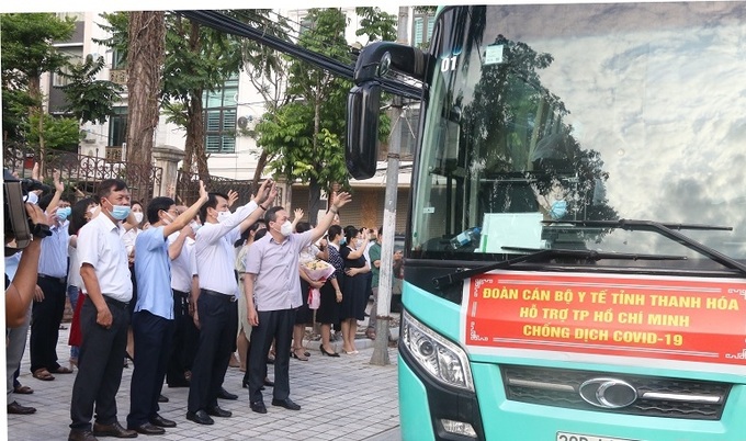 Thêm 50 y, bác sĩ Thanh Hóa lên đường hỗ trợ TP. Hồ Chí Minh và Bình Dương chống dịch Covid-19 - Ảnh 2.