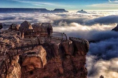 Nghẹt thở với cảnh dòng sông sương mù trên dãy Grand Canyon