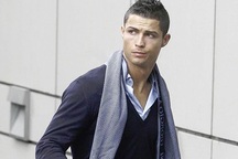 C. Ronaldo đánh tiếng muốn trở lại nước Anh