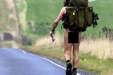 Ngồi tù vì “sở thích” khỏa thân nơi công cộng