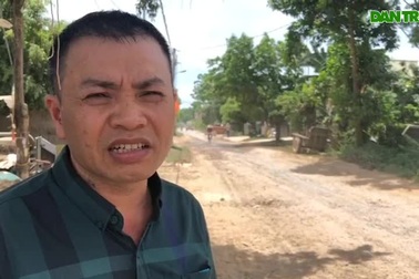 Con đường đau khổ giữa khu dân cư