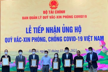 Tập đoàn G.A. Consultants Nhật Bản ủng hộ Quỹ Vaccine 100.000 USD