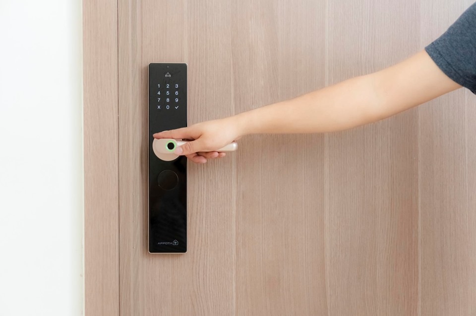 Ngoài công nghệ bảo mật hàng đầu, khóa thông minh AppotaHome AN1 có gì đặc biệt - 2 Ngoài công nghệ bảo mật hàng đầu, khóa thông minh AppotaHome AN1 có gì đặc biệt - 2