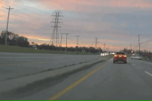 Chiếc Hyundai Tucson lật ngửa giữa đường vì một cú huých của xe Camry