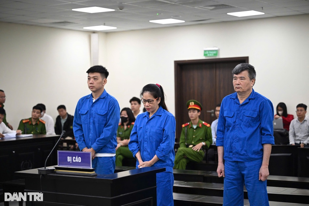 Xét xử cựu Vụ phó Nguyễn Lộc An nhận hối lộ hơn 14 tỷ đồng - 2 Xét xử cựu Vụ phó Nguyễn Lộc An nhận hối lộ hơn 14 tỷ đồng - 2