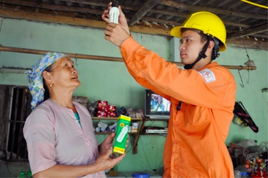 "Hộ cận nghèo không thuộc đối tượng được hỗ trợ tiền điện"