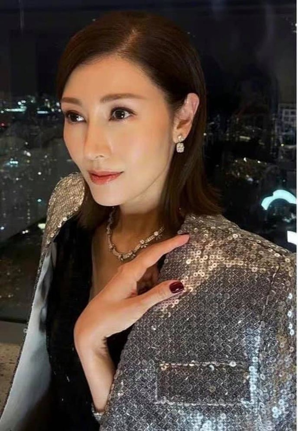 Cuộc sống làm dâu hào môn của hoa hậu đẹp nhất Hồng Kông - 9 Cuộc sống làm dâu hào môn của hoa hậu đẹp nhất Hồng Kông - 9