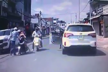 Xác định được người đàn ông đi ô tô tát người phụ nữ đi xe máy