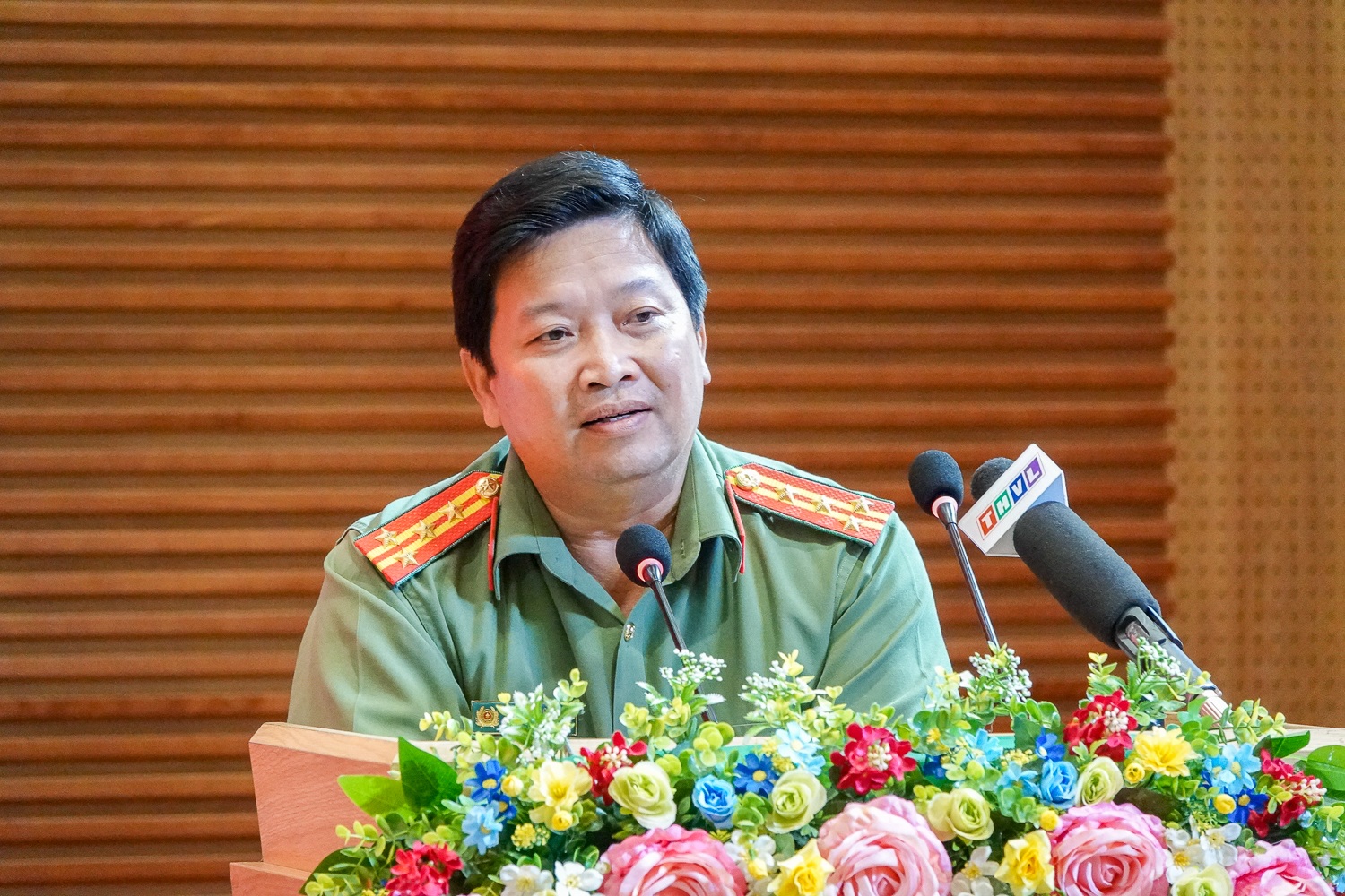 Vinh Long ពង្រឹងការអប់រំច្បាប់ និងការឃោសនានៅតាមសាកលវិទ្យាល័យ - ១ Vĩnh Long tăng cường tuyên truyền giáo dục pháp luật trong trường đại học - 1