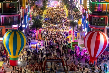 Hàng nghìn người tham gia lễ hội đường phố tại Festival Đại Lải 2024