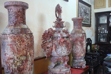 Cận cảnh bộ lư "tam bảo vĩnh hằng" khách trả 15 tỷ không bán