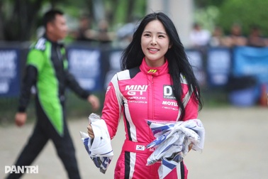 Nữ hoàng Drift châu Á đốn tim người hâm mộ TPHCM tại Drift Show 2025
