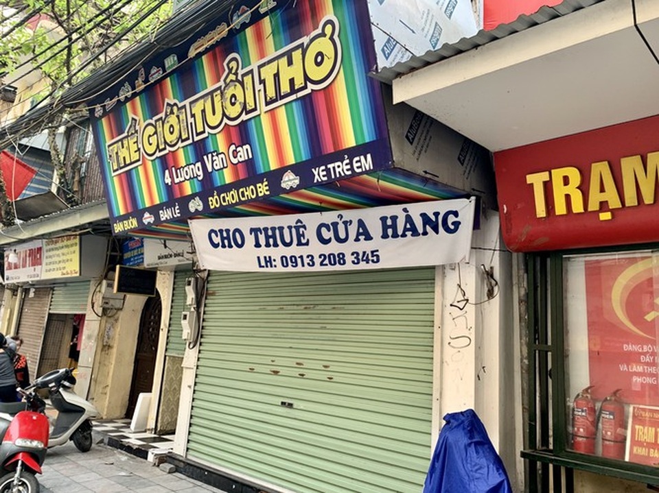 Đất kim cương Hà Nội giảm giá vẫn không có người thuê - 3 Đất kim cương Hà Nội giảm giá vẫn không có người thuê - 3