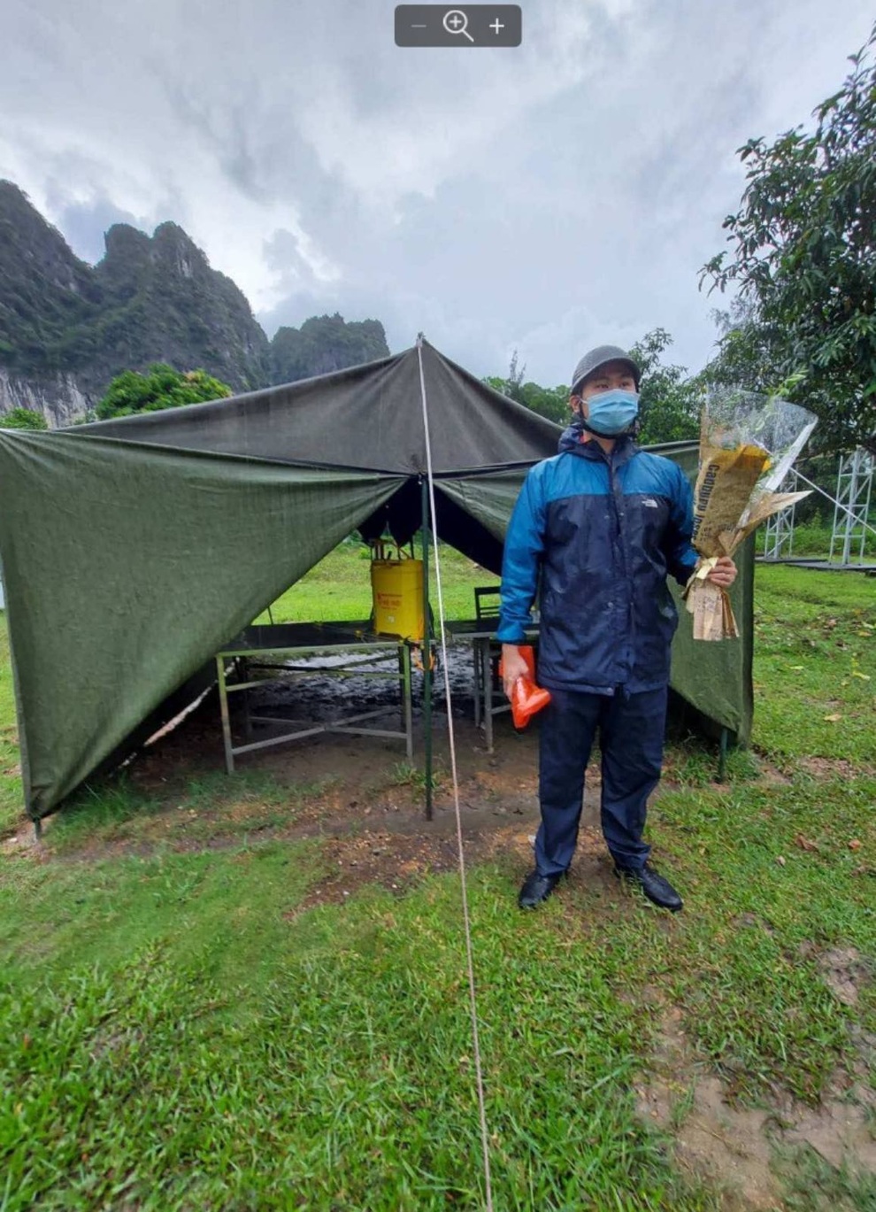 Sạch hàng Galaxy Z, khách hàng sôi nổi nhận sớm siêu phẩm - 4 Sạch hàng Galaxy Z, khách hàng sôi nổi nhận sớm siêu phẩm - 4