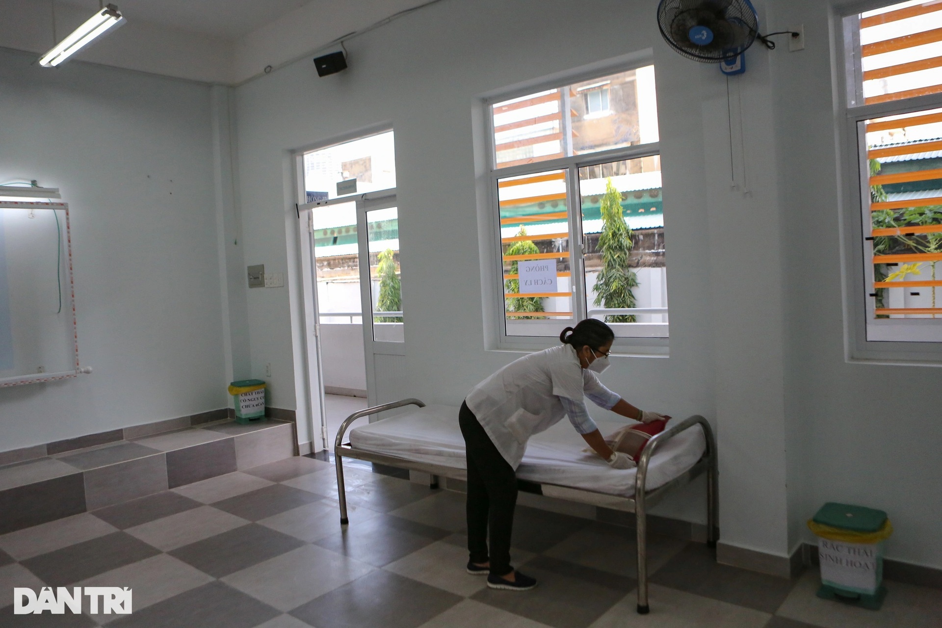 Hơn 100 nghìn học sinh TPHCM trở lại trường sau gần 8 tháng học online - 14 Hơn 100 nghìn học sinh TPHCM trở lại trường sau gần 8 tháng học online - 14