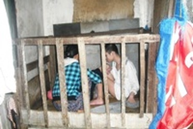 “Tôi ước có cái cũi gỗ mới cho con nằm”