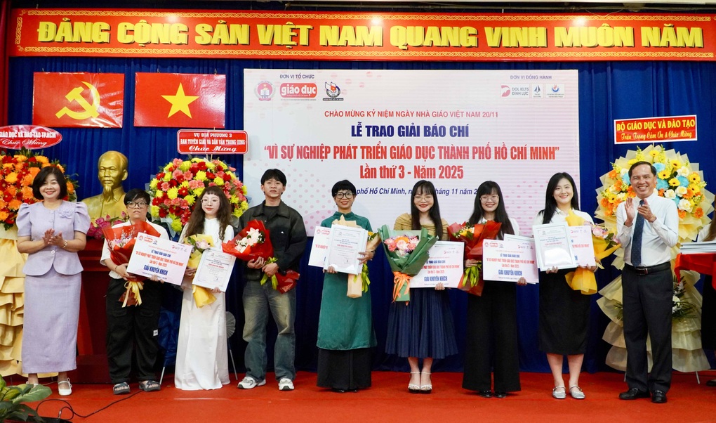 Báo Dân trí đạt Giải Báo chí Vì sự nghiệp phát triển giáo dục TPHCM - 3