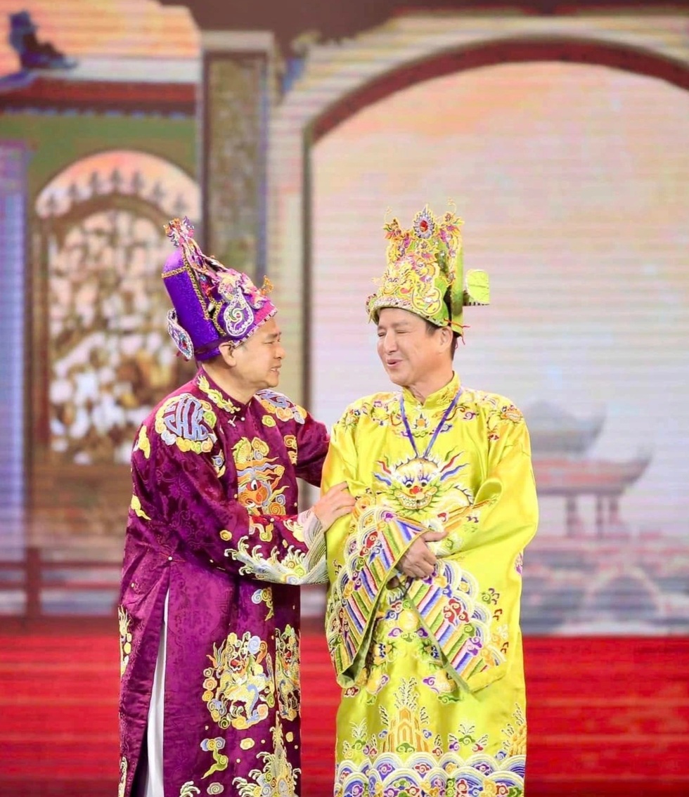 NSƯT Chí Trung tuổi 64: Tôi đang hạnh phúc, còn lâu mới hết thời - 2 NSƯT Chí Trung tuổi 64: Tôi đang hạnh phúc, còn lâu mới hết thời - 2